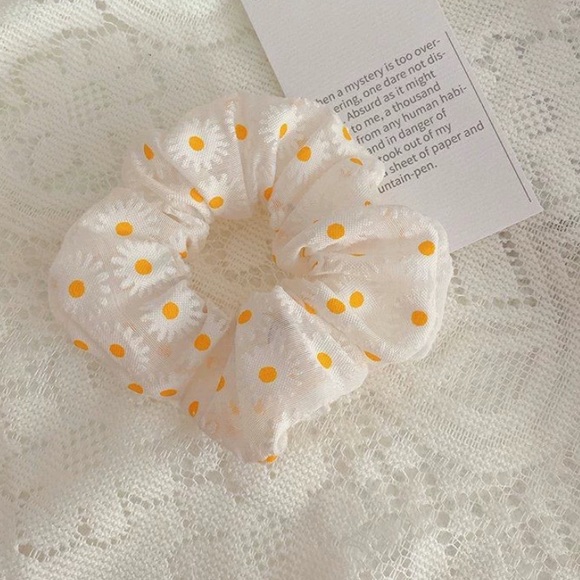 Lagom Studio Accessories - 💕LAST ONE Daisy floral Embroidery  hair tie